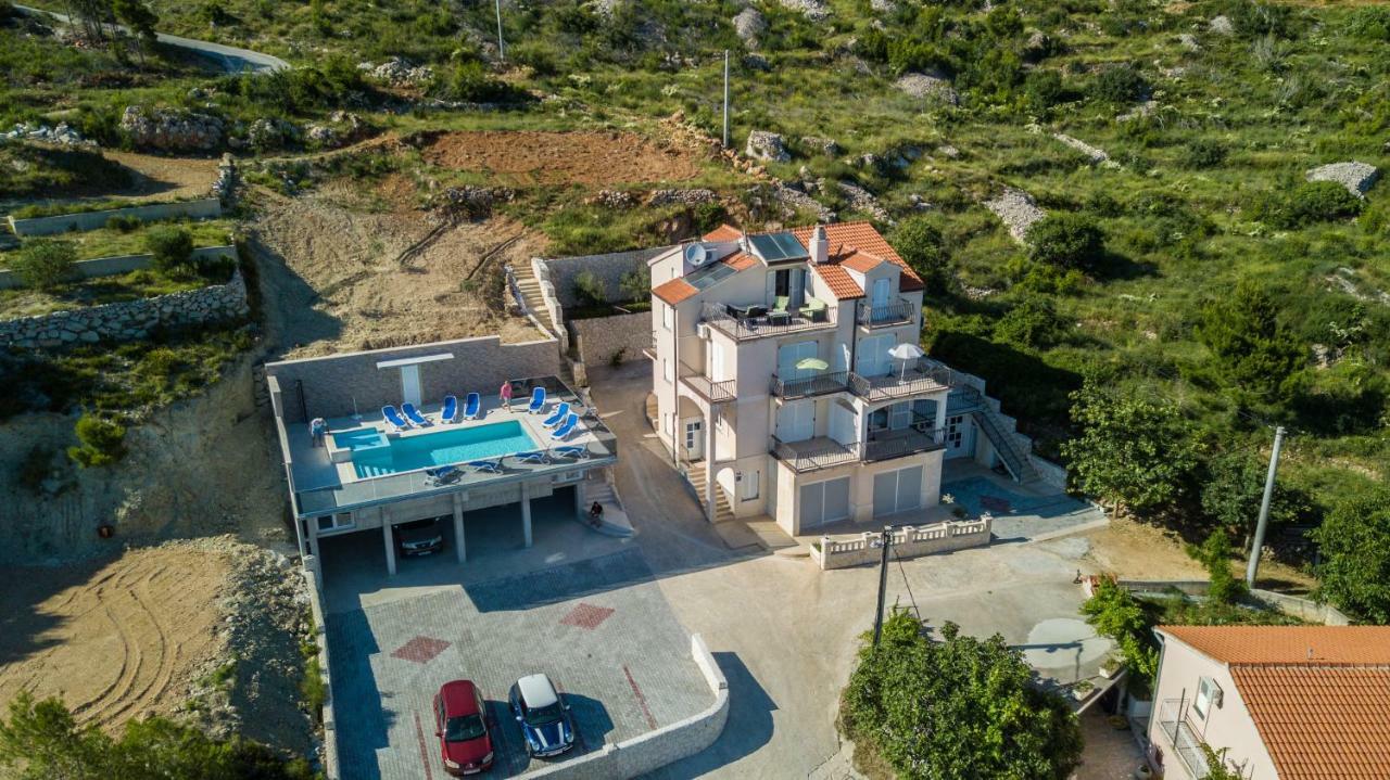 Apartments Pusic Omiš Exteriér fotografie