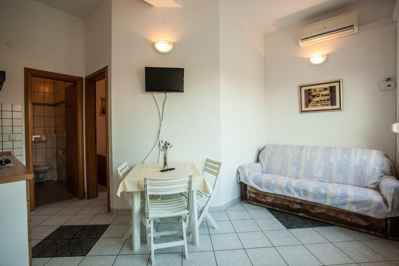 Apartments Pusic Omiš Exteriér fotografie